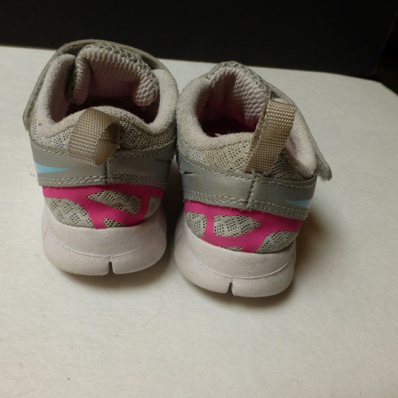 41 White How old is 5c shoes for Mens